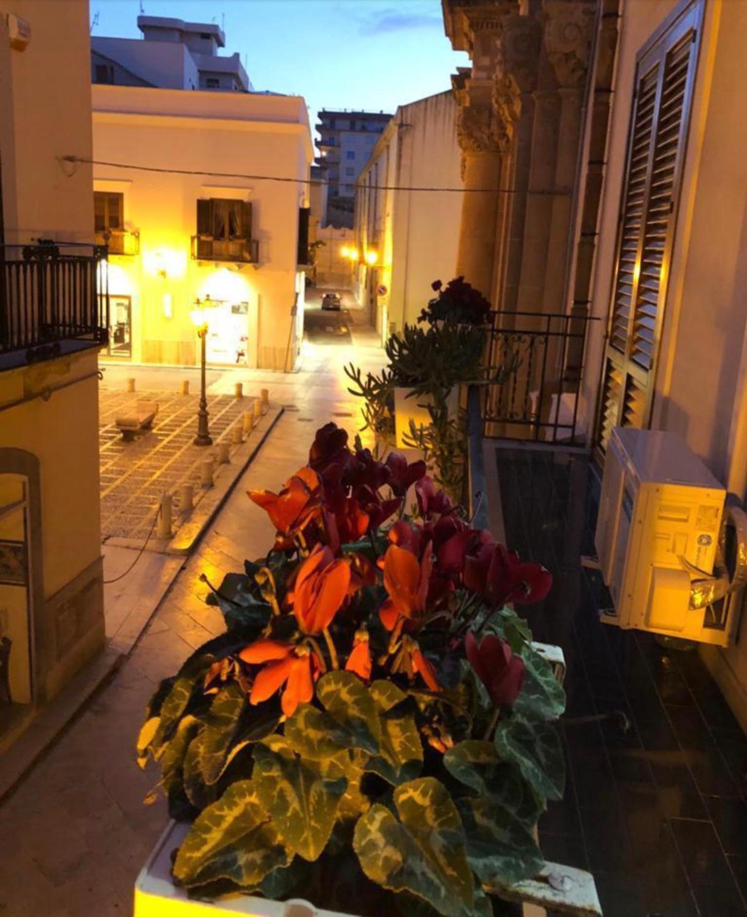 マルサラLa Terrazzaアパートメント エクステリア 写真
